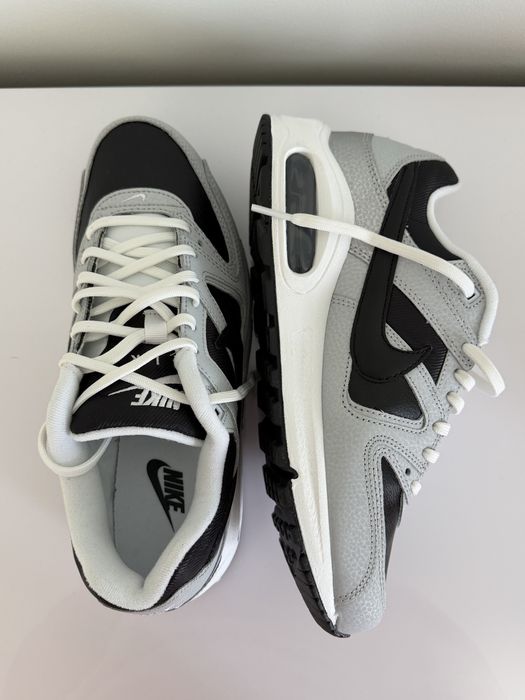 Продаю жіночі кросівки air max command оригінал