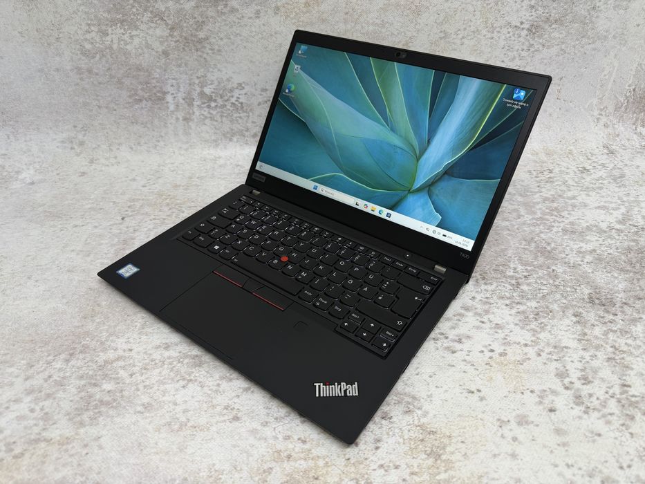 Lenovo Thinkpad T490 / i7 8665u 4.8GHz / 16GB DDR4 / 512GB SSD / Nvidia MX250 / 14FHD / W11 Pro