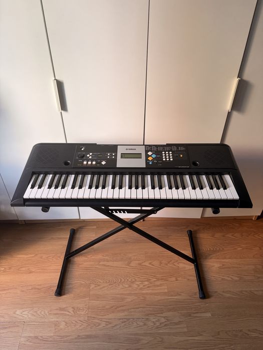 Keyboard Yamaha PSRF50