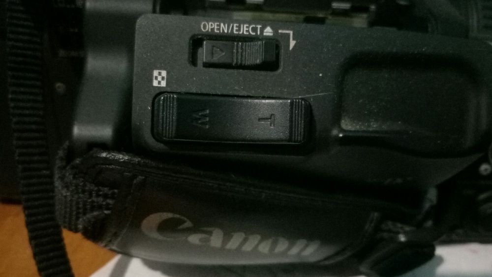 Відеокамера професійна / Видеокамера Canon XH A1 відеозйомка