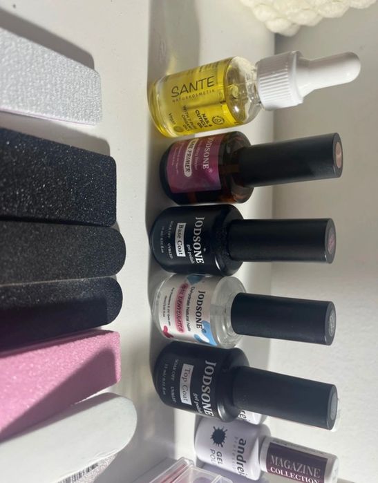 Conjunto para fazer unhas em casa