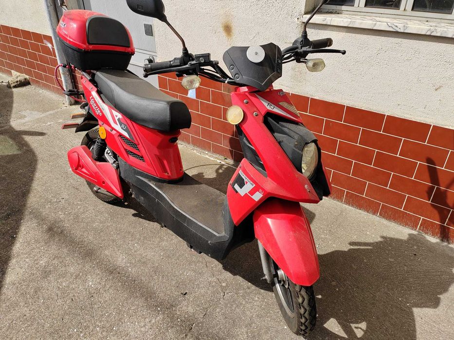 Scooter Elétrica – Com pouco uso
