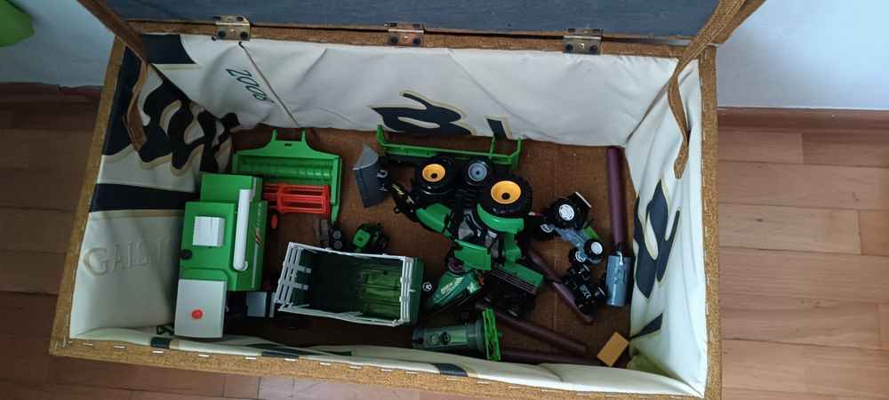 Pufa, skrzynia, siedzisko