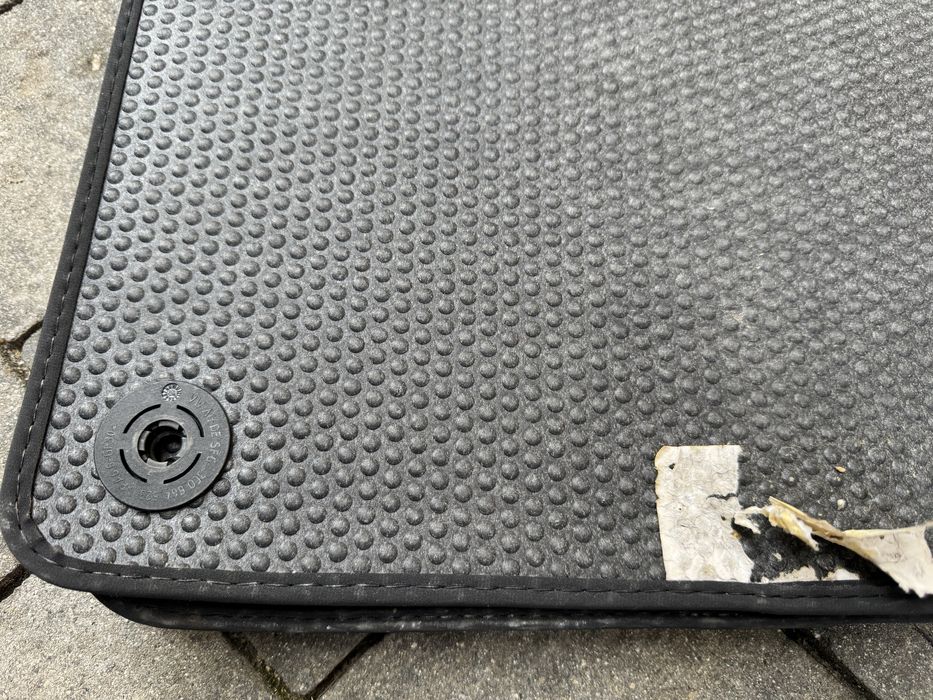 Wycieraczki dywaniki Audi A4 B7