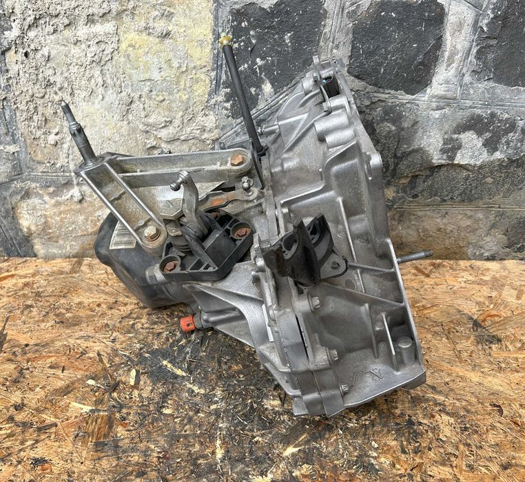 Коробка передач (КПП) Renault Clio 3. Modus 1.2L (JH3128)