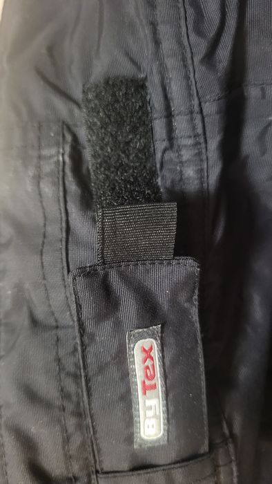 Spodnie narciarskie.