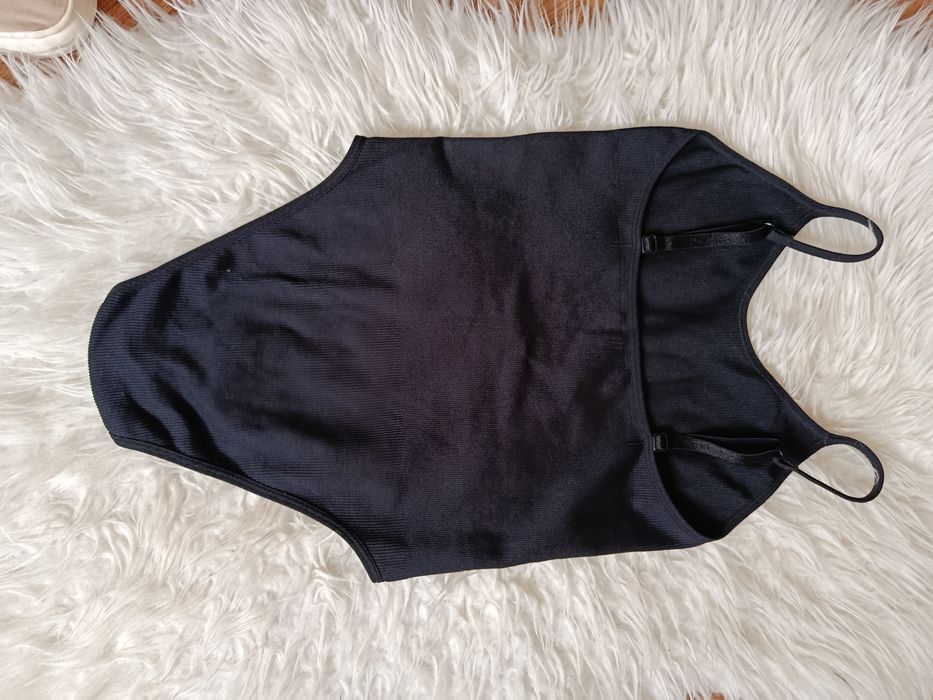 Новий боді на дівчину