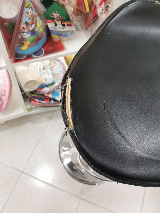 Banco com regulador de altura