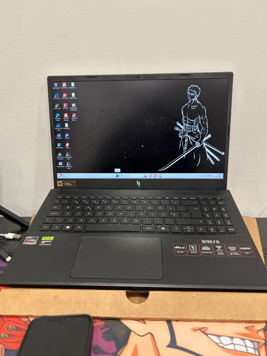 Acer nitro com RTX 4050 + comando, menos de 3 MESES