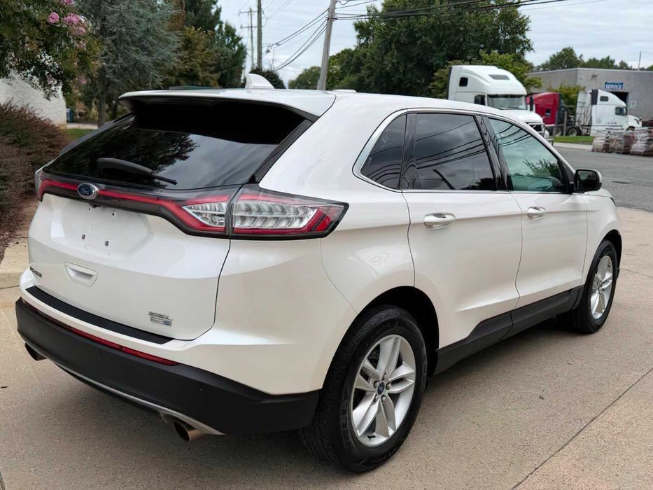Ford Edge      2017