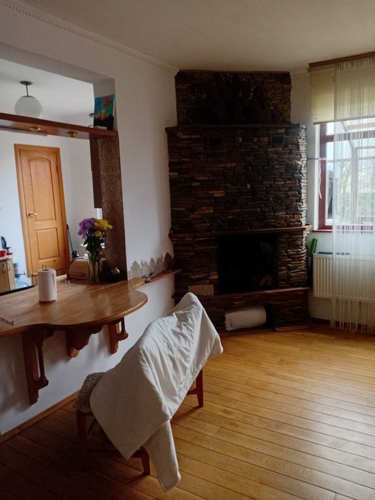 Здам будинок 290м.кв. в Чернівцях в районі Ленківців