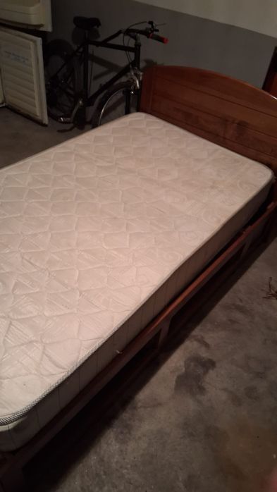 Cama Solteiro + arrumação