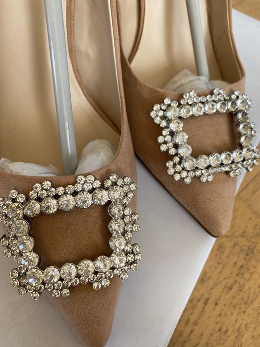 Buty czółenka na obcasie 37