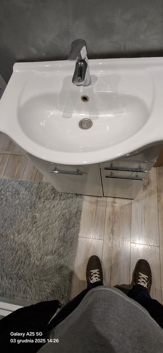 Umywalka łazienkowa kompletna 60cm