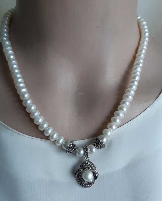 Винтажное колье из натурального жемчуга с серебряной подвеской