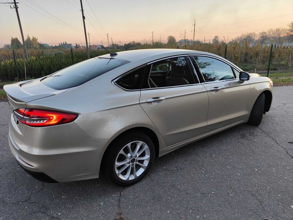 Ford Fusion Energy PlugIn Hybrid Titanium