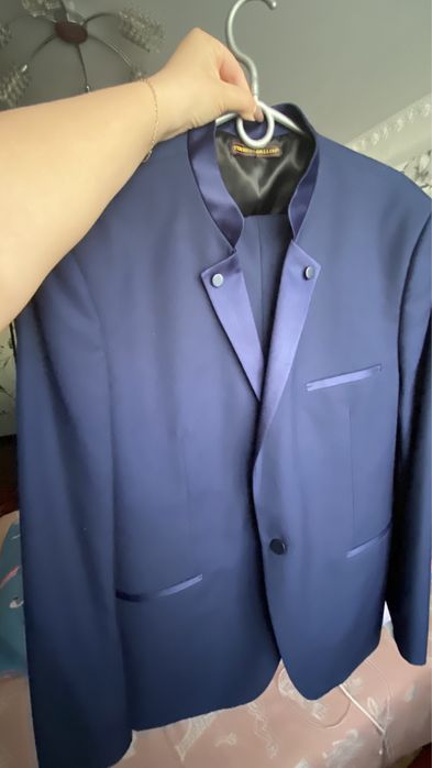 Весільний костюм