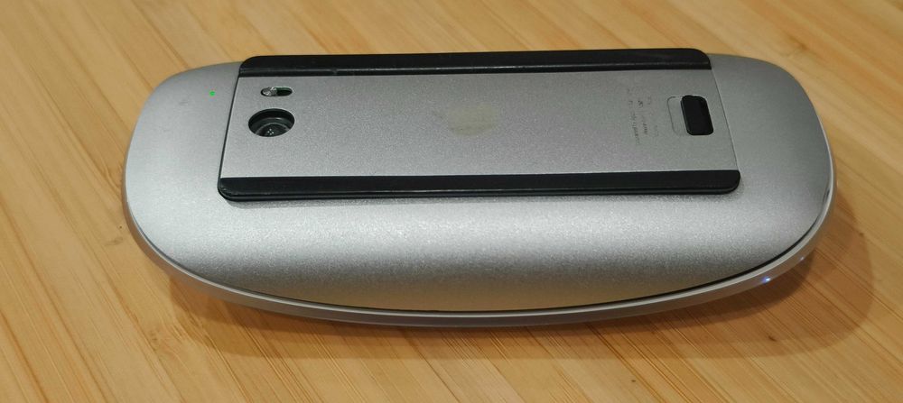 Apple Magic Mouse A1296 – Excellent Condition + Rechargeable Batteries64751169890305122