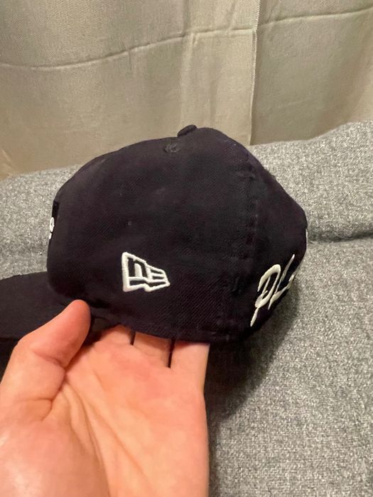 Boné Supreme X Playboy com logótipo em caixa preto