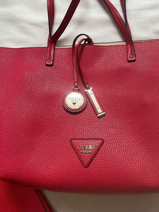 Torebka czerwona Guess shoperka plus pochette