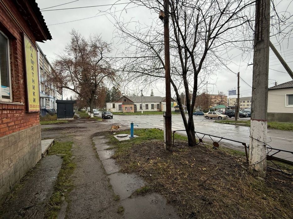 Фасадна частина будинку Центр