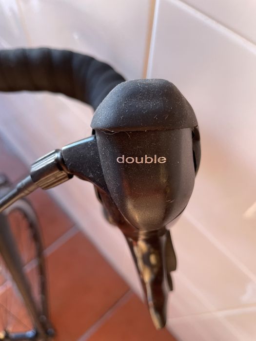 Bicicleta de estrada RC Triban 120 + Bomba Btwin 900