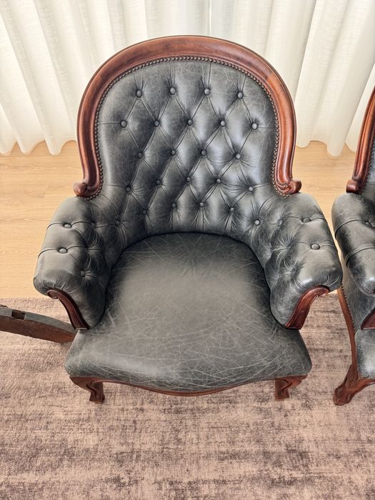 Poltronas Vintage Chesterfiel em pele