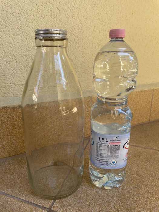 PRL - Duża szklana butelka z nakretką / wazon