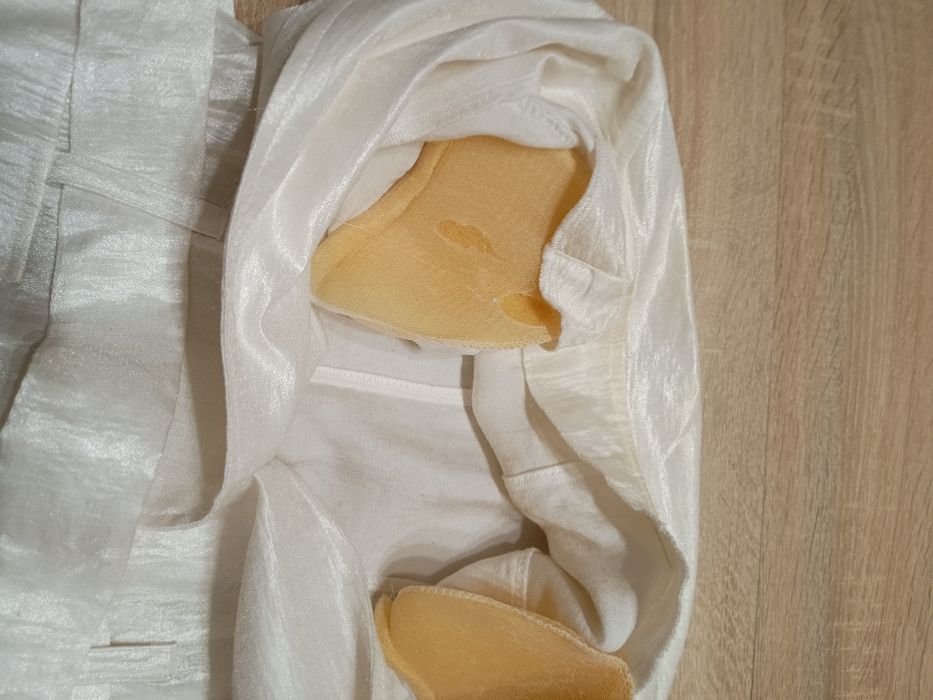Letni biały żakiet z paskiem rozm.M