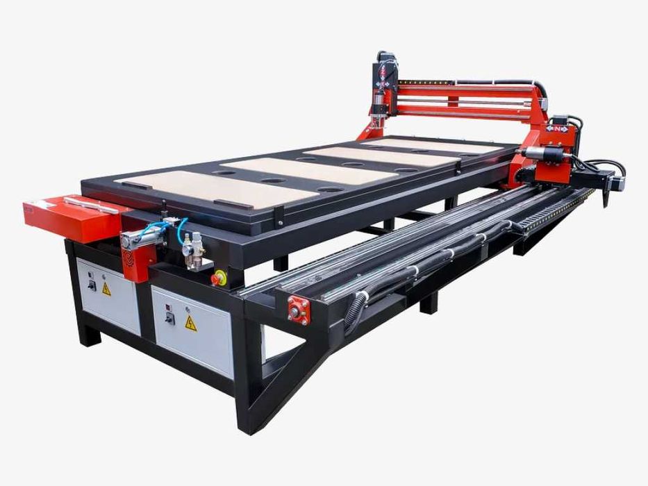 Фрезерний верстат з ЧПК Vector 2513FV.DOOR