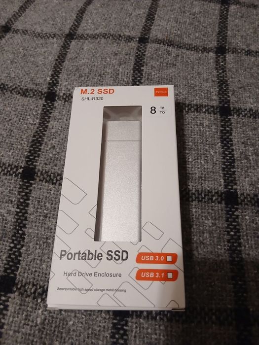 Зовнішній накопичувач M.2 SSD SHL-R320 8 ТБ. Брак.