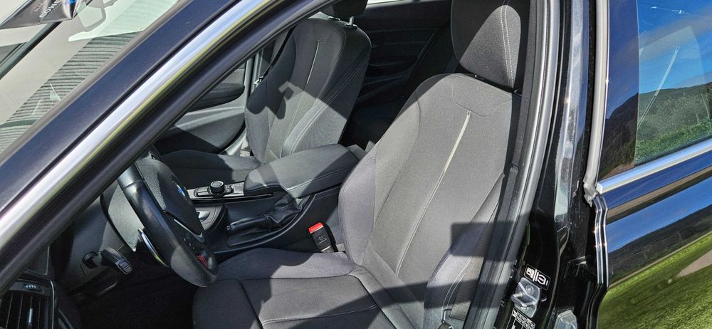 BMW 320d Touring SportLine Auto Nacional