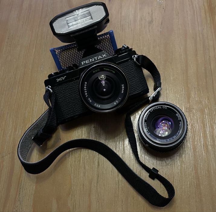 Pentax MV легка компактна дзеркалка