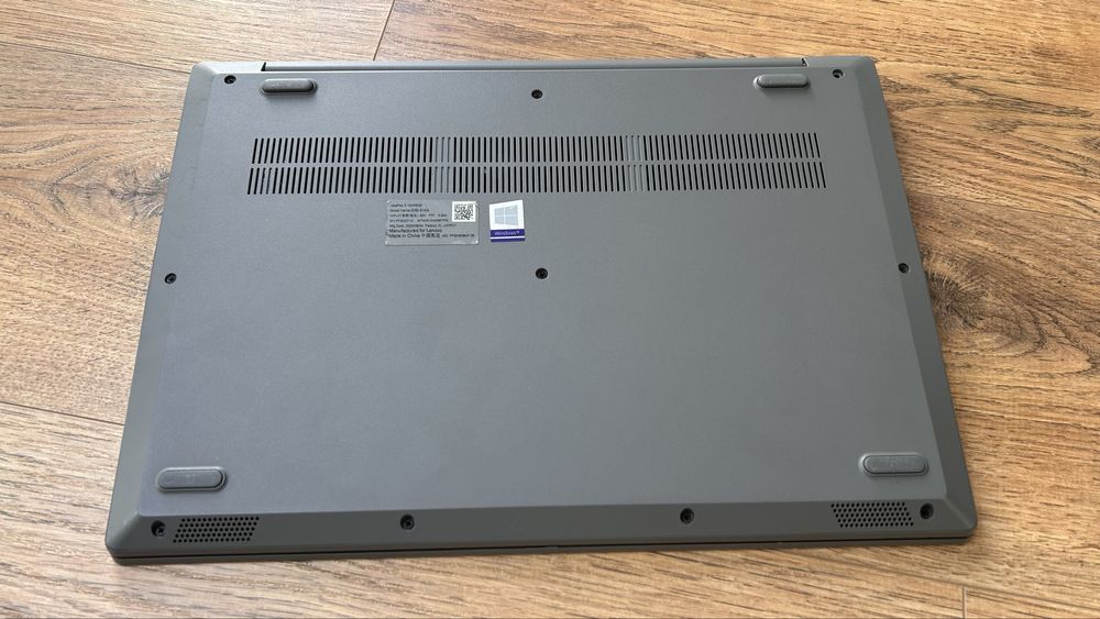 Lenovo IdeaPad 3 15" Computer in excellent condition with invoice64283912563330123