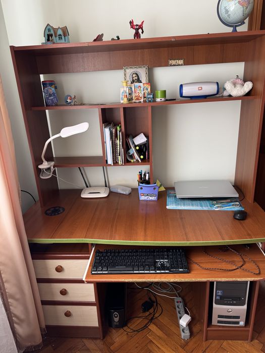 Стіл компʼютерний  з надставкою