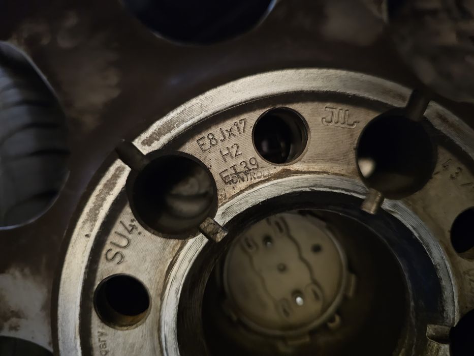 5x112 17" 8J et39 235/65/17 Audi Seat Skoda VW  nr15