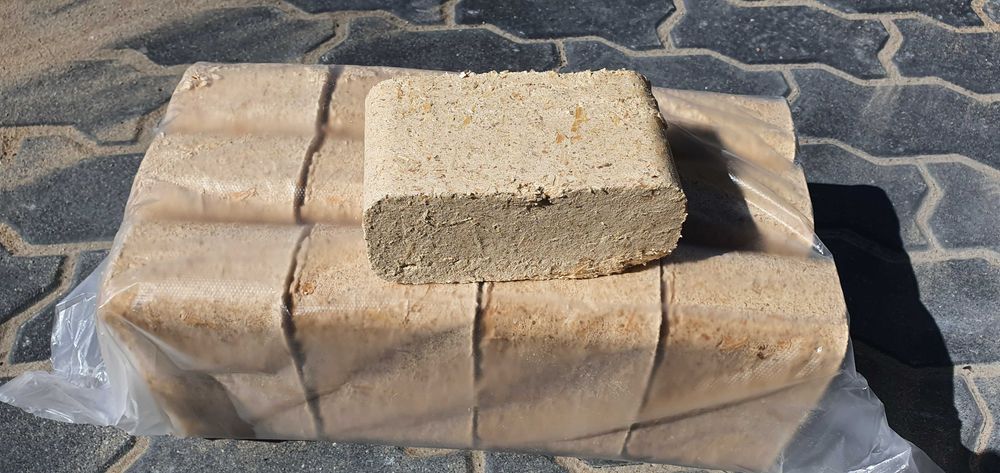 Brykiet drzewny ruf sosnowy