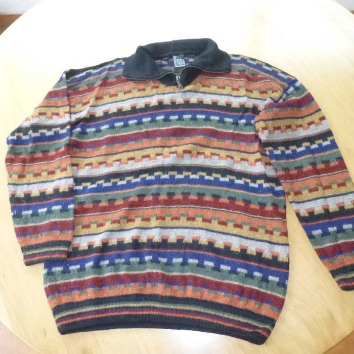 Pulôver / camisola em Alpaca da Bolivia em muito bom estado.