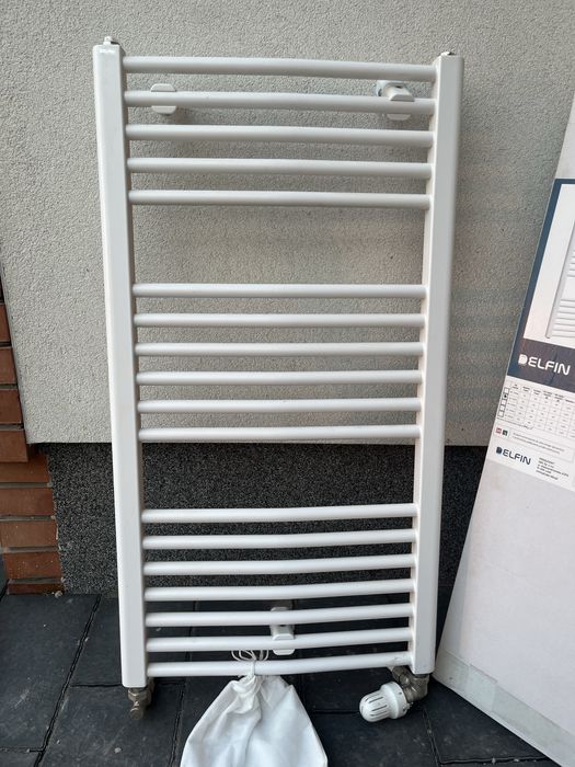 Delfin grzejnik lazienkowy 922x500 STANDARD BIAŁY