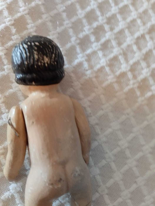 Boneca antiga de porcelana