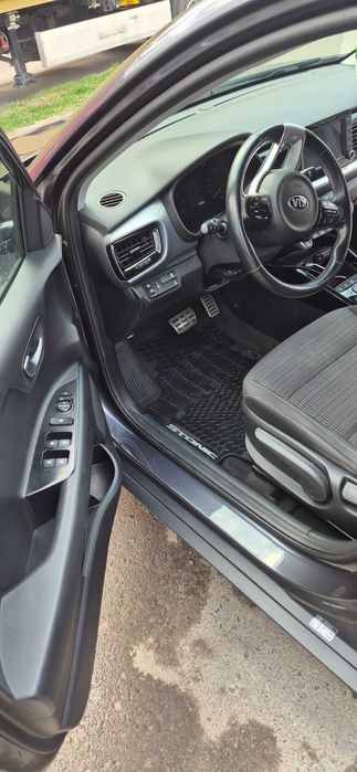 Kia stonic avtomat