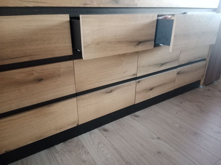 Sprzedam komodę oraz witrynę
