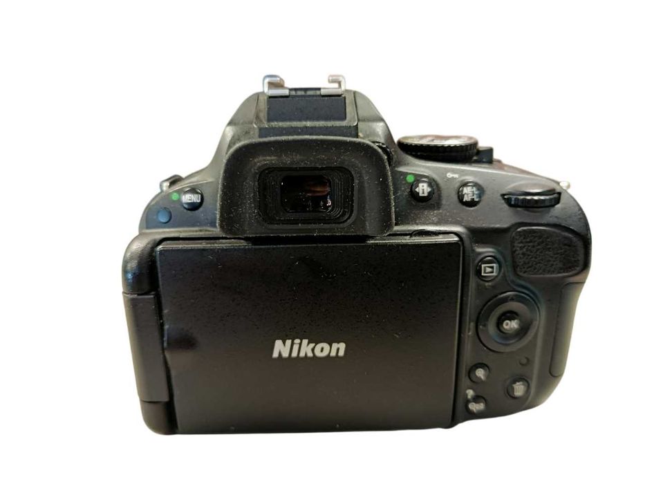 Lustrzanka Nikon D5100 korpus + obiektyw