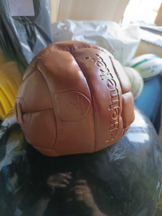 4 Bolas Futebol Rugby e Ténis