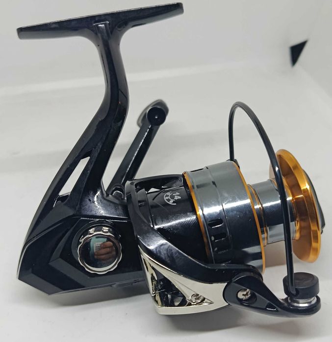 Kołowrotek spinningowy FR HE3000