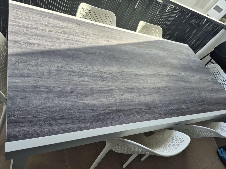 Conjunto de mesa PIAZZA extensível e 6 cadeiras OXY brancas