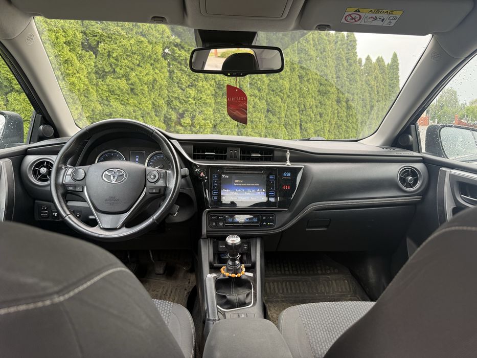 Toyota Corolla 1.6, 2018r. Polski salon