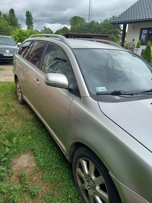 Toyota Avensis 2.2 2006r.