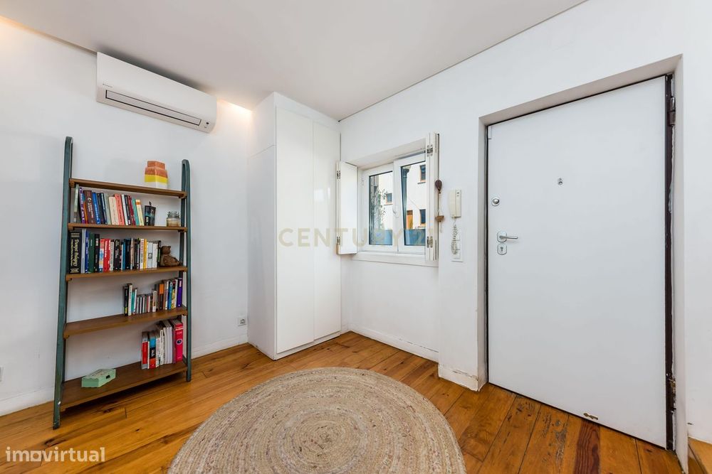 Moradia T2 Renovada com Jardim, Cave e Terraço | Viva o melhor de Belé