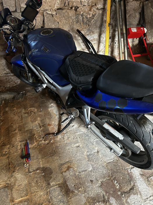 Suzuki sv650  2000